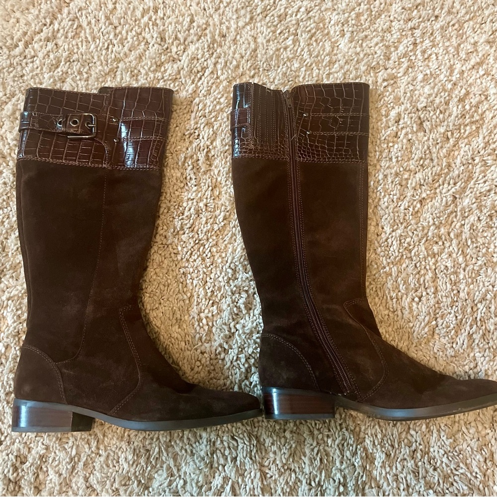 Marc Fisher Chocolate Brown Suede and Faux Croc Boots Size 8M
